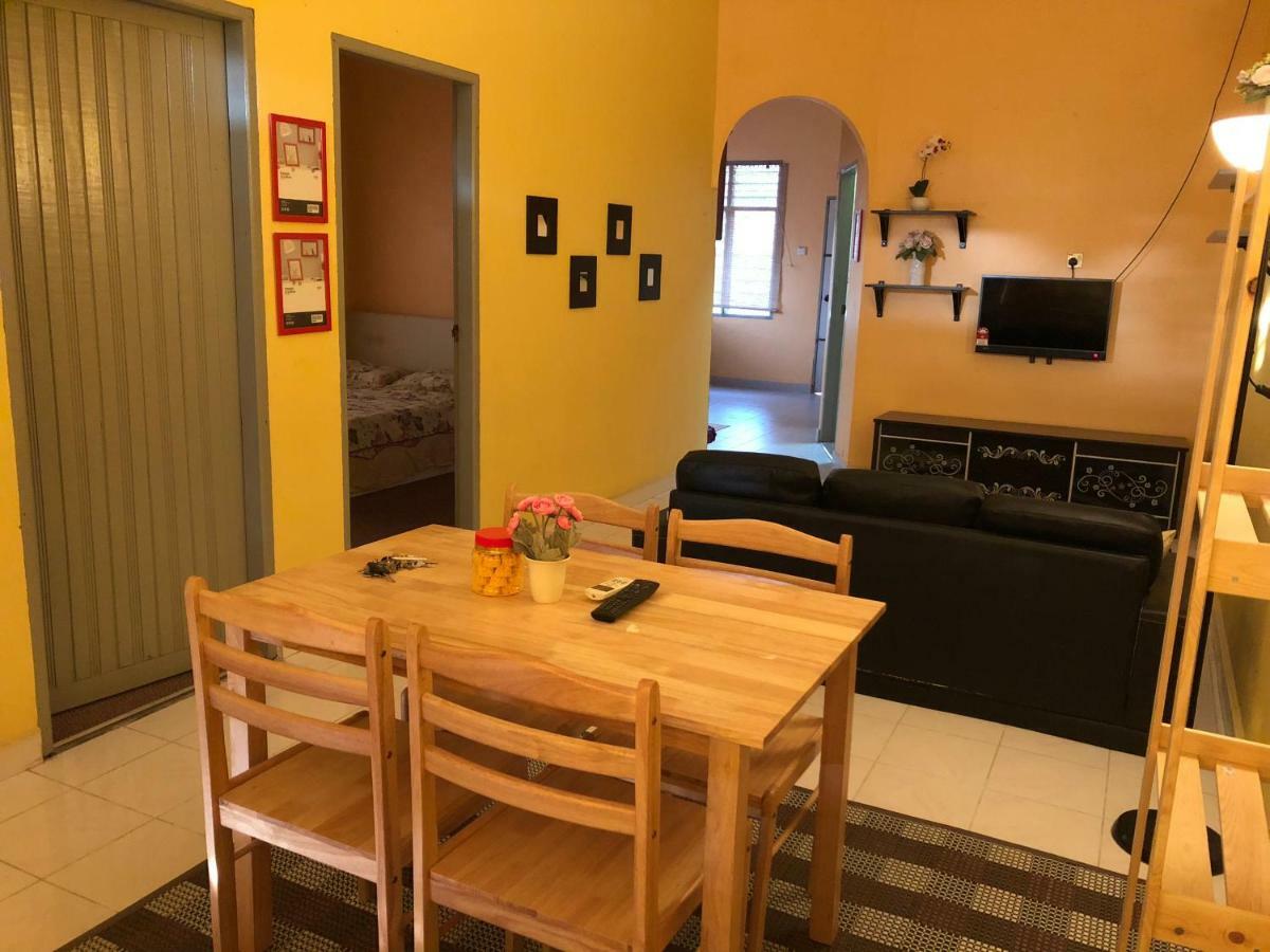 Addin Homestay Tanah Merah Tanah Merah  Exterior photo